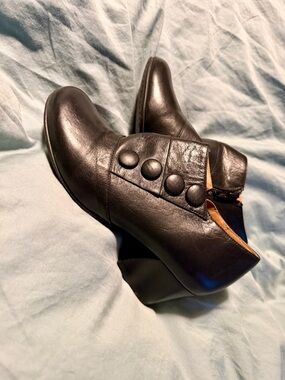 Miz Mooz Black Leather Block Heel Wedge Ankle Booties